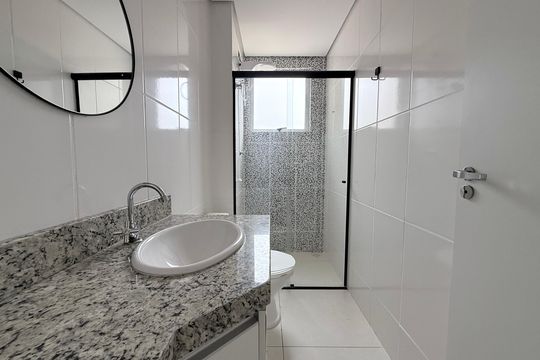 Banheiro de apartamento para alugar com 2 quartos, 65m² em Nova Esperança, Belo Horizonte