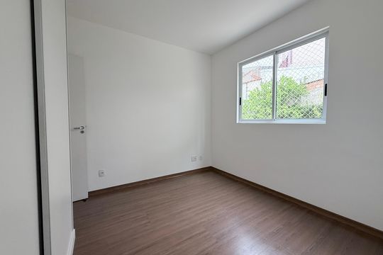Quarto de apartamento à venda com 2 quartos, 65m² em Nova Esperança, Belo Horizonte