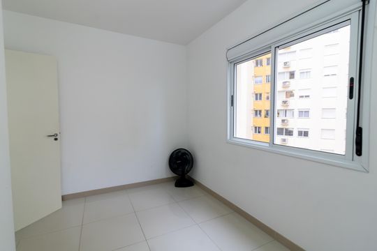 Quarto de apartamento para alugar com 2 quartos, 75m² em Partenon, Porto Alegre