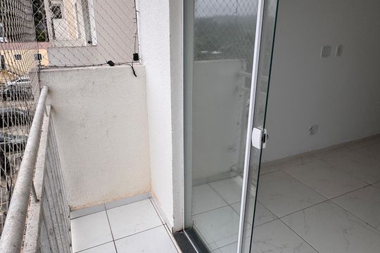 Sacada de apartamento para alugar com 2 quartos, 48m² em Paisagem Casa Grande, Cotia
