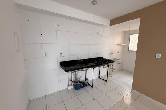 Cozinha de apartamento para alugar com 2 quartos, 48m² em Paisagem Casa Grande, Cotia