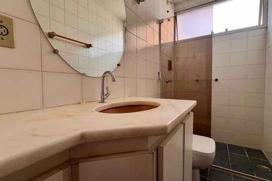 Apartamento à venda com 1 quarto, 49m² em Funcionários, Belo Horizonte