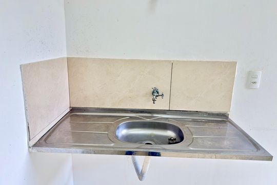 Cozinha e Área de Serviço de kitnet/studio para alugar com 1 quarto, 45m² em Califórnia, Belo Horizonte