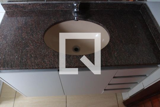 Banheiro de apartamento à venda com 3 quartos, 109m² em Setor Oeste, Goiânia