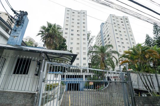 Fachada de apartamento para alugar com 3 quartos, 80m² em Água Fria, São Paulo