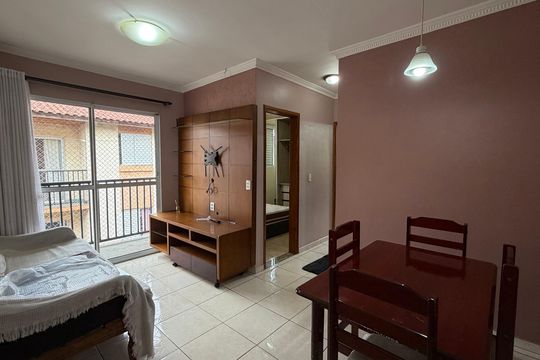 Apartamento para alugar com 2 quartos, 55m² em Jardim Santa Tereza, Carapicuíba