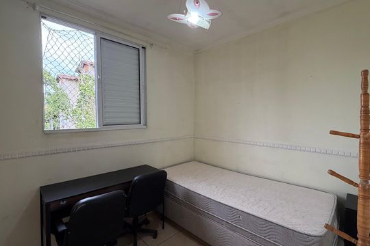 Apartamento para alugar com 2 quartos, 55m² em Jardim Santa Tereza, Carapicuíba