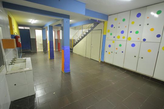 Quintal/serviço  de casa para alugar com 4 quartos, 473m² em Baeta Neves, São Bernardo do Campo