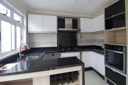 Cozinha de casa de condomínio para alugar com 3 quartos, 160m² em Boa Vista, Curitiba