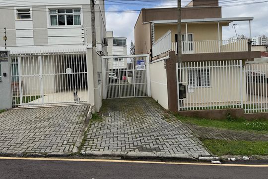 Fachada de casa de condomínio para alugar com 3 quartos, 160m² em Boa Vista, Curitiba