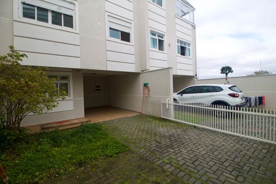 Quintal de casa de condomínio para alugar com 3 quartos, 160m² em Boa Vista, Curitiba