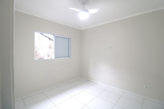 Casa para alugar com 1 quarto, 33m² em Jardim Niteroi, São Paulo
