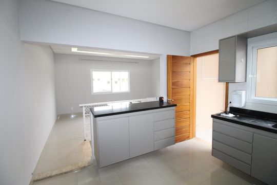 Casa para alugar com 3 quartos, 125m² em Jardim das Industrias, São José dos Campos
