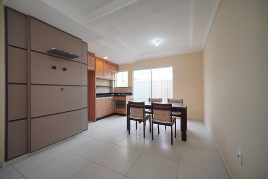 Sala  de casa de condomínio para alugar com 2 quartos, 72m² em Ingleses Norte, Florianópolis