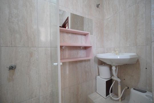 Banheiro da Suíte de casa de condomínio para alugar com 2 quartos, 72m² em Ingleses Norte, Florianópolis