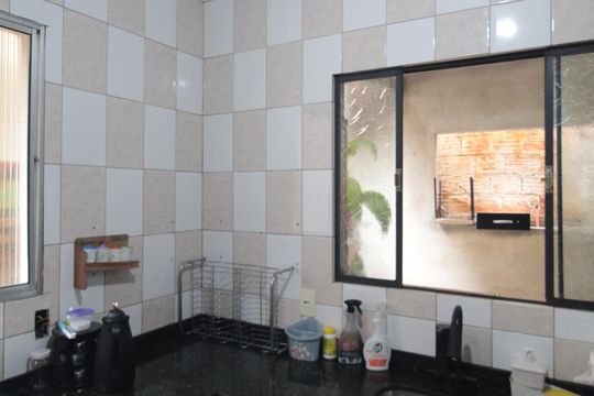 Cozinha de casa à venda com 2 quartos, 130m² em Jaqueline, Belo Horizonte