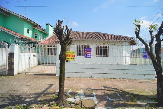 fachada de casa para alugar com 2 quartos, 90m² em São Miguel, São Leopoldo