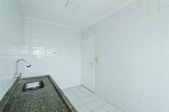 Cozinha  de apartamento para alugar com 2 quartos, 70m² em Vila Rosalia, Guarulhos