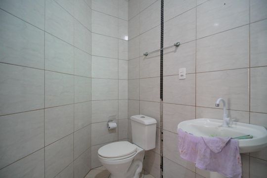 Banheiro de casa para alugar com 2 quartos, 90m² em São Miguel, São Leopoldo