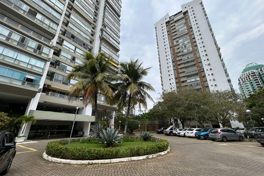 Fachada de apartamento à venda com 1 quarto, 80m² em Barra da Tijuca, Rio de Janeiro