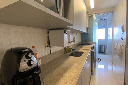 Cozinha de apartamento à venda com 1 quarto, 80m² em Barra da Tijuca, Rio de Janeiro