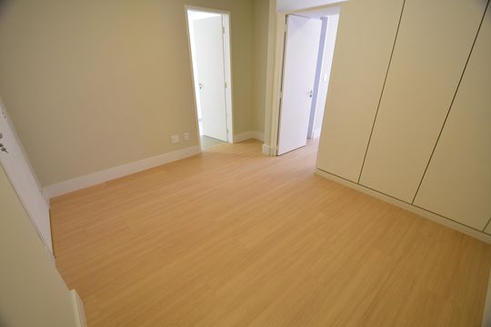 Sala de apartamento à venda com 1 quarto, 45m² em Vila Itapura, Campinas