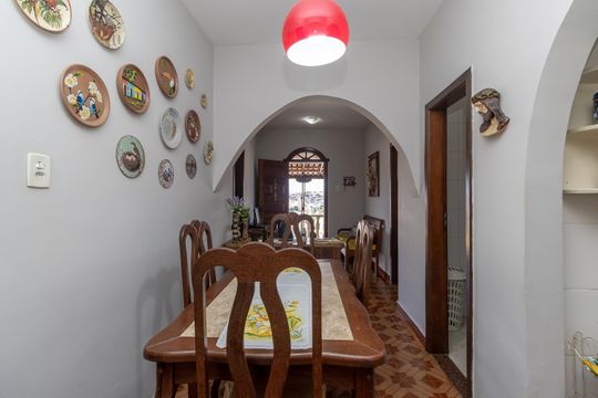 Sala de casa à venda com 4 quartos, 196m² em Via Colégio, Belo Horizonte