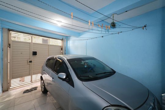 Garagem de casa à venda com 2 quartos, 275m² em Eldorado, Diadema