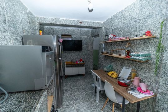 Casa para alugar com 2 quartos, 200m² em Cosmos, Rio de Janeiro