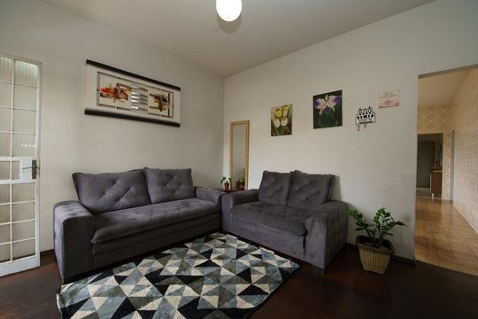 Casa à venda com 5 quartos, 370m² em Riacho das Pedras, Contagem