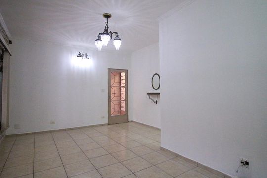Casa para alugar com 4 quartos, 140m² em Vila Carrão, São Paulo