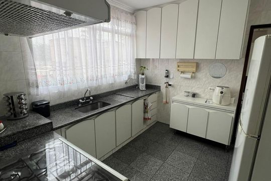 Cozinha de casa à venda com 3 quartos, 490m² em Vila Santa Isabel, São Paulo