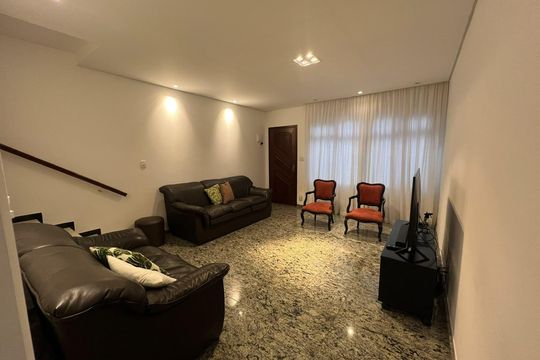 Casa à venda com 3 quartos, 490m² em Vila Santa Isabel, São Paulo
