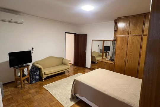 Quarto de casa à venda com 3 quartos, 490m² em Vila Santa Isabel, São Paulo
