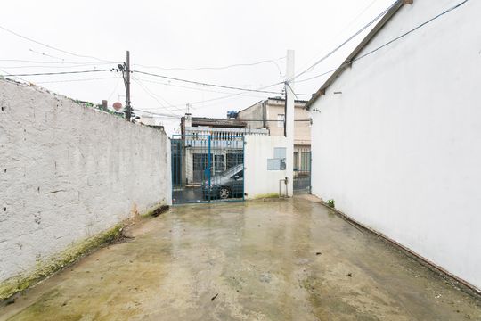 Entrada de casa para alugar com 1 quarto, 30m² em Vila Itaim, São Paulo