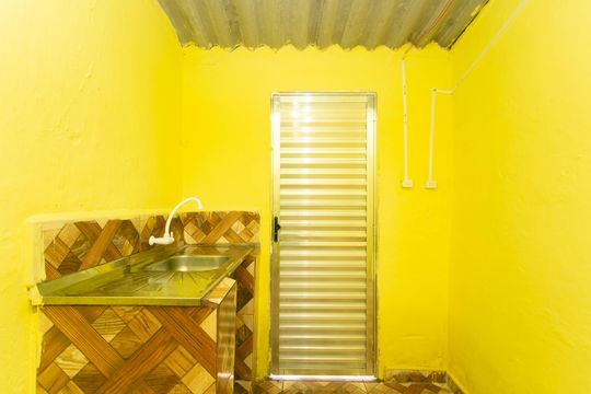 Cozinha  de casa para alugar com 1 quarto, 30m² em Vila Itaim, São Paulo
