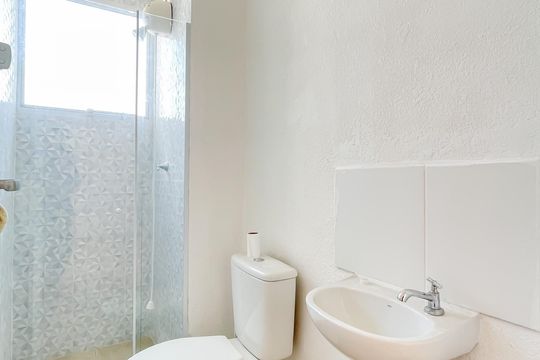 Banheiro de apartamento à venda com 2 quartos, 41m² em Jardim Boa Vista (zona Oeste), Osasco