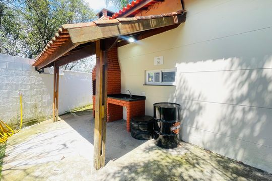 Churrasqueira de casa de condomínio para alugar com 2 quartos, 60m² em Chácara Real (caucaia do Alto), Cotia