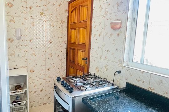 Cozinha de casa de condomínio para alugar com 2 quartos, 60m² em Chácara Real (caucaia do Alto), Cotia
