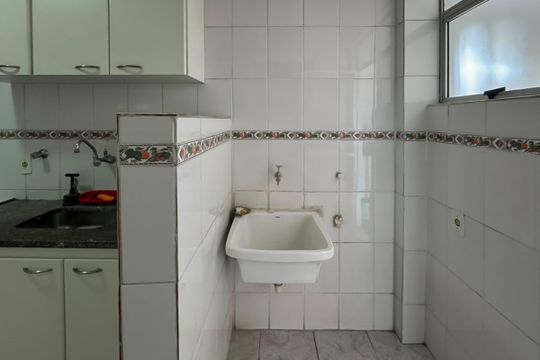 Cozinha e Área de Serviço de apartamento para alugar com 3 quartos, 105m² em Colégio Batista, Belo Horizonte