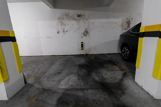 Garagem de apartamento à venda com 2 quartos, 50m² em Capão Raso, Curitiba