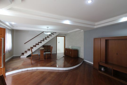 Casa à venda com 3 quartos, 216m² em Vila Uniao(Zona Leste), São Paulo