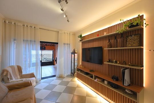 Casa à venda com 3 quartos, 260m² em Vila Clementino, São Paulo