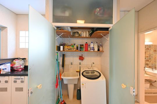 Lavanderia de casa à venda com 3 quartos, 260m² em Vila Clementino, São Paulo