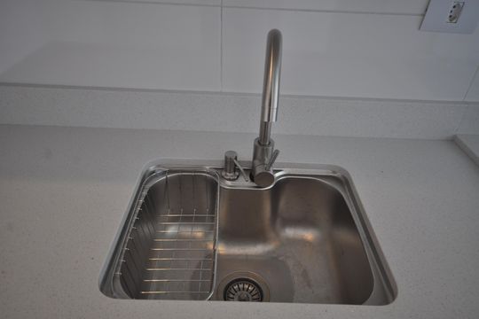 Cozinha de apartamento para alugar com 2 quartos, 45m² em Vila Mazzei, São Paulo