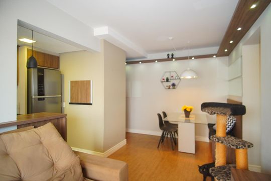 Sala de apartamento para alugar com 2 quartos, 54m² em Santa Maria Goretti, Porto Alegre