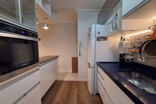 Cozinha de apartamento à venda com 1 quarto, 57m² em Vila Joao Basso, São Bernardo do Campo