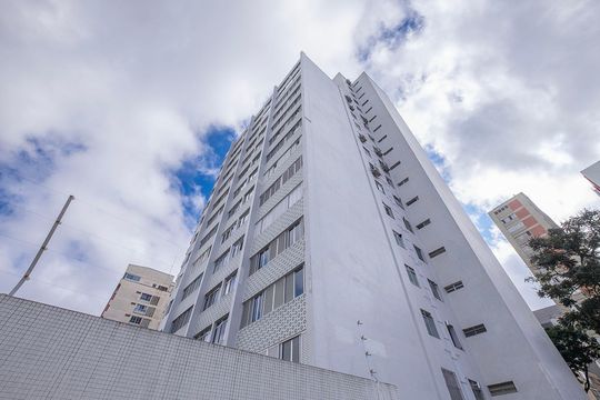 Fachada de apartamento à venda com 2 quartos, 78m² em Cerqueira César, São Paulo