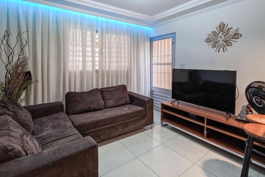 Casa à venda com 3 quartos, 127m² em Vila Souza, São Paulo