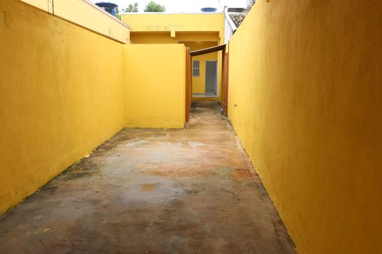 Quintal de kitnet/studio para alugar com 1 quarto, 42m² em Parque Santa Maria, Campos dos Goytacazes